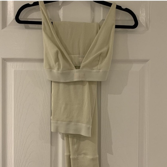 SOLD❗️- Skims cotton legging and bra - Picture 2 of 2